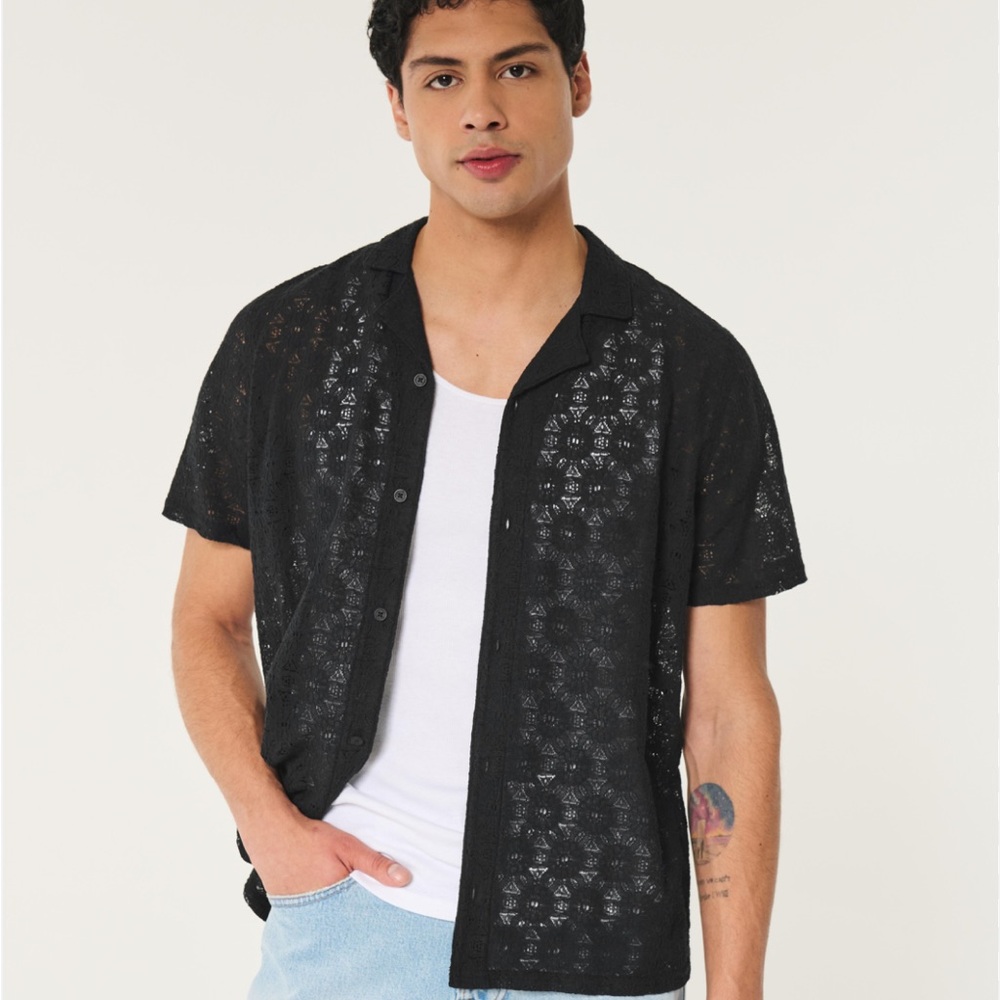 Hollister Men’s Black Short Sleeve Button-Down Shirt with Lace Eyelet Texture